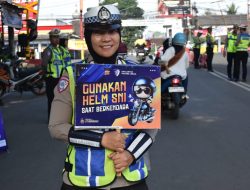 Hari Kedua Operasi Keselamatan Maung 2026, Sat Lantas Polres Lebak Bagikan Pamflet dan Tempelkan Stiker Himbauan