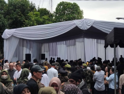 Tokoh Publik Harianto Badjoeri Wafat, Dimakamkan di TPU Tanah Kusir