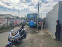 Polsek Metro Penjaringan Kawal Keberangkatan 1.350 Warga Menuju Pasar Murah 2026 di Monas