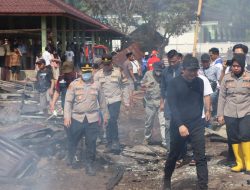 Kebakaran Hanguskan 17 Los Pasar Sidomukti Bengkulu Utara, Kerugian Ditaksir Rp. 900 Juta ‎