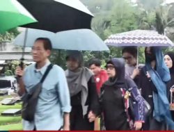 Pemakaman Vidi Aldiano di TPU Tanah Kusir