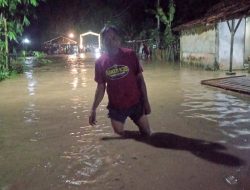 Banjir Melanda Kampung Dago Hilir RT.02/001 :  Akibat Curah Hujan yang Sangat Tinggi Desa Dago  Parungpanjang Terendam Banjir