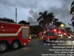 API MENGAMUK DI KEMBANGAN! Dua Ruko Penyewaan Sound System Ludes Dilalap, Karyawan Lari Panik