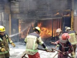 TRAGEDI MARELAN: Ruko Cat Meledak, Wanita Tewas Terjebak Asap Beracun
