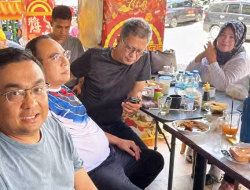 Kapolda Riau Dengar Warga Panipahan di Warung Kopi