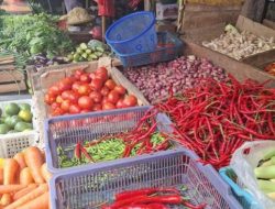 Harga Kebutuhan Pokok Naik, Pedagang dan Pembeli Sama-Sama Mengeluh