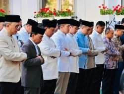 Prabowo Salat Iduladha di Paris Bersama Diaspora, Suasana Haru dan Hangat Bikin WNI Bangga