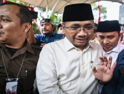 KPK Tangguhkan Penahanan Yaqut, Dirawat di RS Polri: Istri Buka Suara