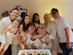Kevin Gusnadi dan Keluarga Ayu Ting Ting Makin Akrab di Perayaan Ultah Ayah Rozak