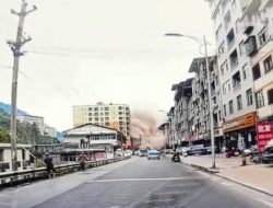Longsor Dahsyat Terjang Chongqing, China: 8 Tewas, Puluhan Hilang