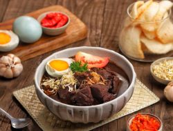 Rawon, Kuah Hitam Legendaris Jawa Timur yang Mendunia