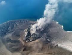 Gunung Anak Krakatau Erupsi Lagi, Status Masih Waspada