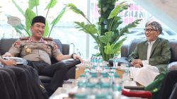 Perkuat Sinergi dengan Ulama, Kapolri Silaturahmi ke Rais Aam PBNU di Surabaya