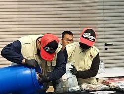 Tong Biru Berisi Rp934 Juta Jadi Bukti OTT Bupati Klaten KPK